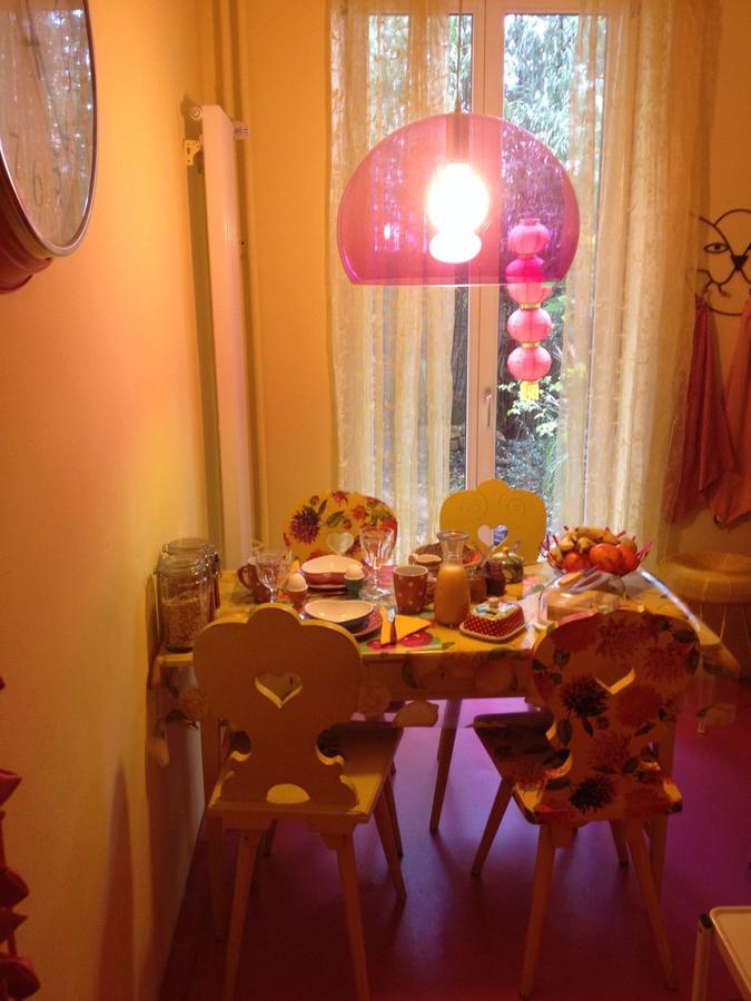 La Vie En Rose Bed & Breakfast